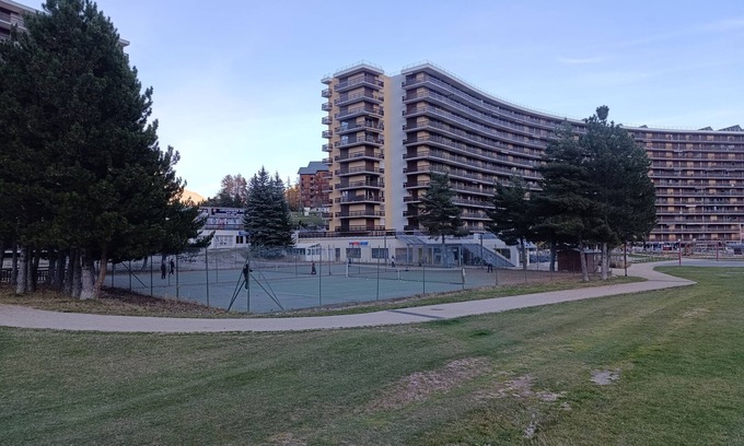 Saint-Etienne-en-Devoluy Apartamento | Apartment with splendid view, south-facing, at the foot of the slopes