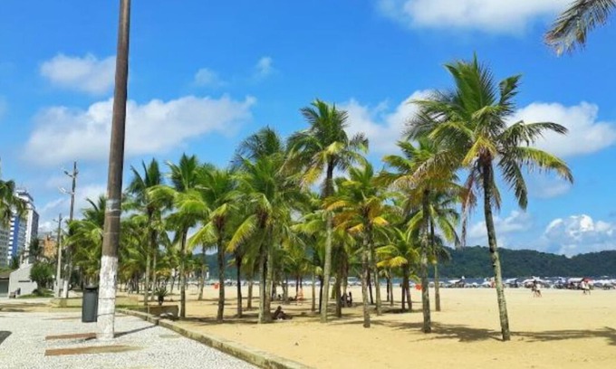 Guilhermina Apartamento | Apartment with suite and balcony 3 minutes' walk from the beach!