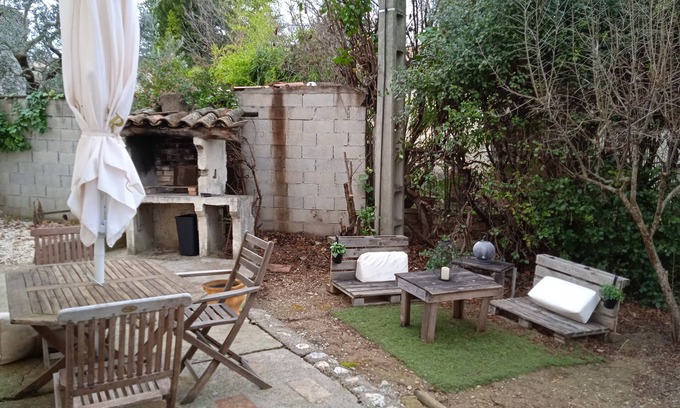 Gignac Apartamento | Apartment with terrace and garden.