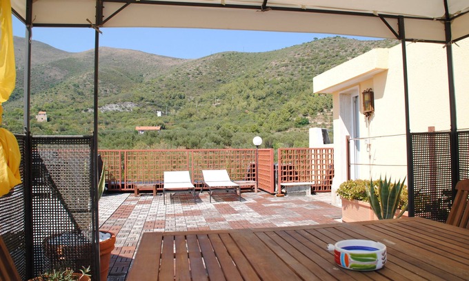 Ceriale Apartamento | Apartamento con terraza con vistas al mar desde Finale Ligure a Alassio y Gallinara