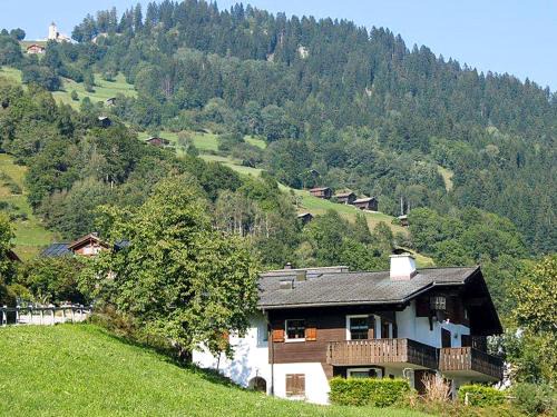 Schluein Apartamento | Apartment Wohnung Nr-2 by Interhome