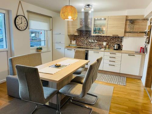 Kranjska Gora Apartamento | Apartment Zala with Sauna