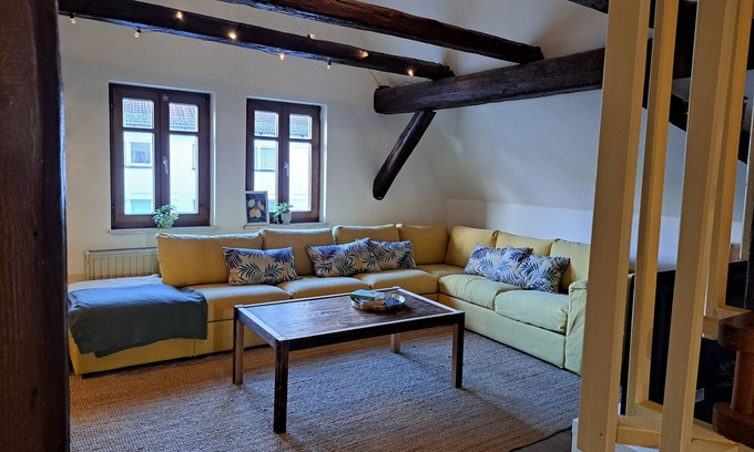 Gunzenhausen Apartamento | Apartamento "Zentrale Altbau Fewo Marktplatz" con wifi