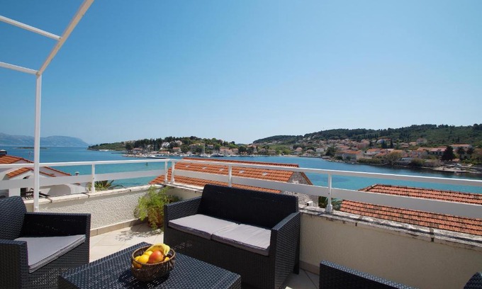 Lumbarda Casa | Apartments Šuda