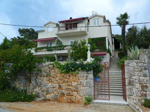 Vrboska Apartamento | Apartments and Rooms Darinka