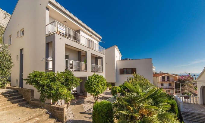 Brist Apartamento | Apartments by the sea Brist, Makarska - 11078