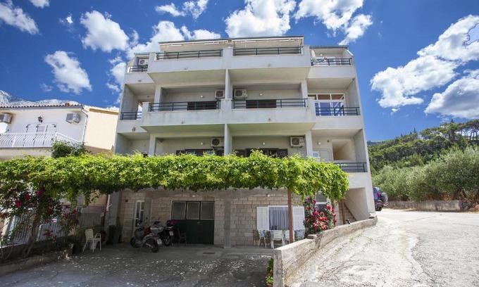 Tucepi Apartamento | Apartments by the sea Tucepi, Makarska - 11486