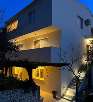 Jesenice Apartamento | Apartments Curnić