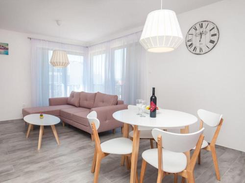 Bol Apartamento | Apartments Dva Galeba - Standard One Bedroom Apartment with Partial Sea View 106