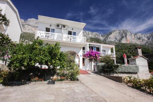 Brist Casa | Apartments Elenora