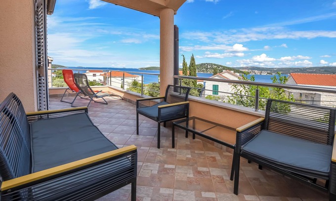 Razanj Apartamento | Apartamentos Ema (22211-A1) - Razanj