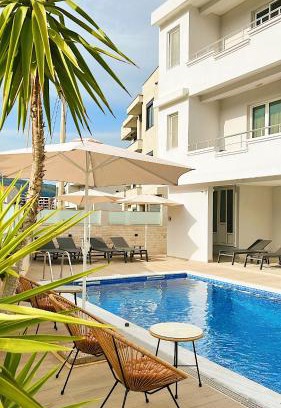 Gjerana Apartamento | Apartments Fat e Jet - Pool & Breakfast