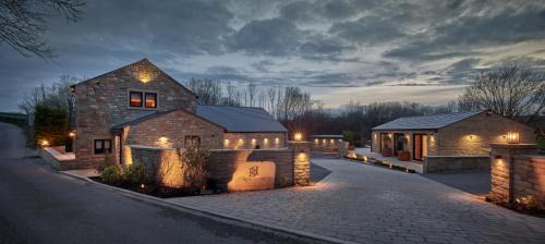 Edenfield Apartamento | Apartments for two in Brand New Luxury Rural Farmhouse Escape