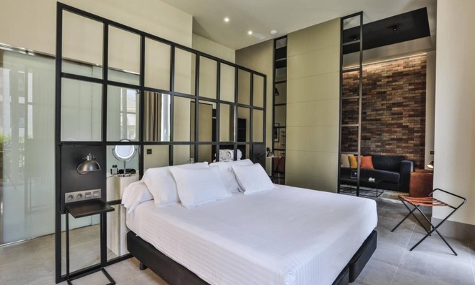 Almeria Centro Apartamento | Apartamentos HO Puerta de Purchena. JS LUXURY 2