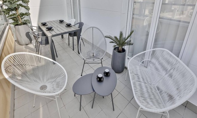 Almeria Centro Apartamento | Apartamentos HO Puerta de Purchena. Atico JS 8