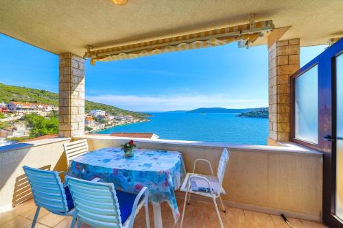 Vinisce Apartamento | Apartments Ivan - Apartments with Panoramic Sea view