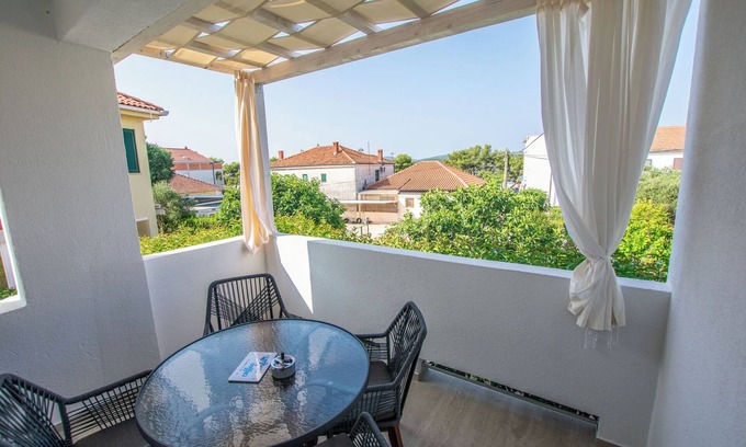 Turanj Apartamento | Apartamentos Josip (27001-A2) - Turanj