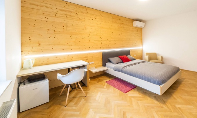 Ljubljana Apartamento | Apartments Kamr'ca - room 2 & 5 with private bathroom