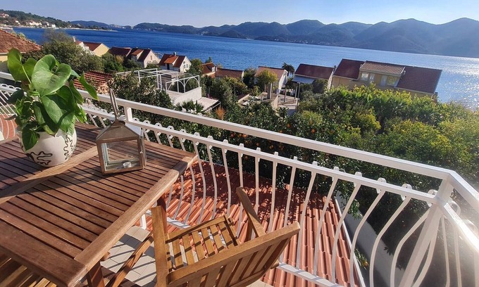 Viganj Apartamento | Apartamentos Klara-Gorjana - Apartamento de un dormitorio con balcón y vistas al mar (3)