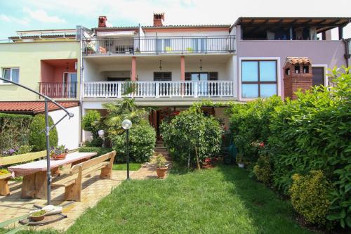 Valbandon Apartamento | Apartments-Kristina-Fazana 2