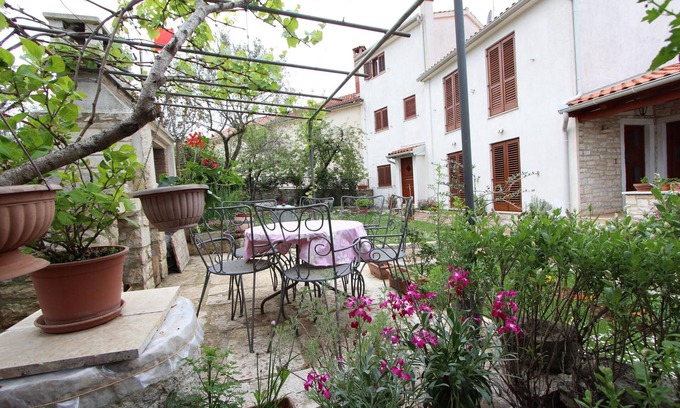 Rovinjsko Selo Casa | Apartments Liliana