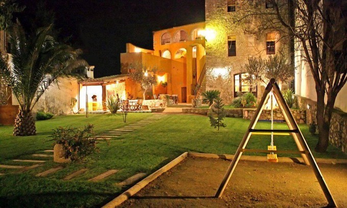 Capmany Apartamento | Apartamentos Lobet - Costa Brava-Girona