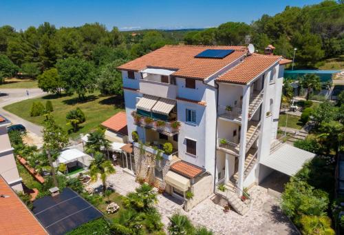 Brulo Apartamento | Apartments Lori