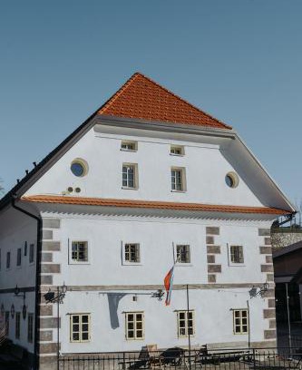 Sentjost Nad Horjulom Apartamento | Apartments Možinetova hiša