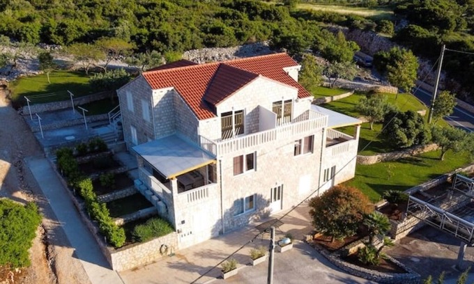 Zvekovica Apartamento | Apartments Mi&Ni - One Bedroom Apartment with Terrace and Sea View (no. 2)