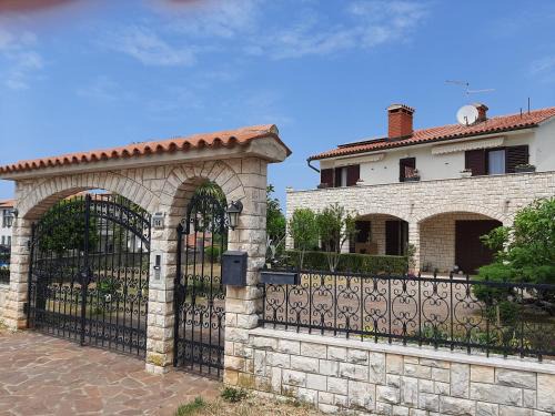 Vrvari Apartamento | Apartments Mihael and Melani