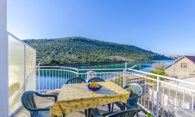 Podglavica Apartamento | Apartamentos Nada (28271-A2) - Rogoznica