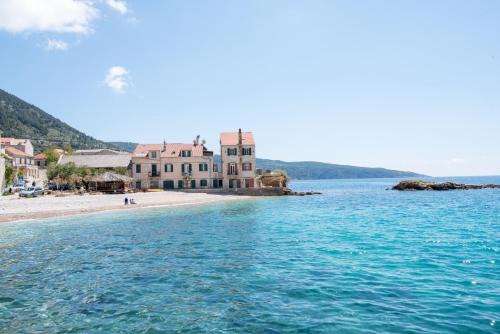 Komiza Apartamento | Apartments On the Beach