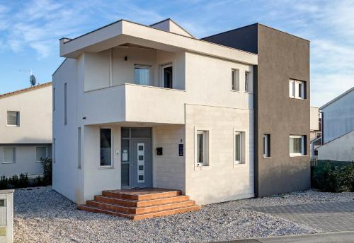 Valdebek Apartamento | Apartments Peti
