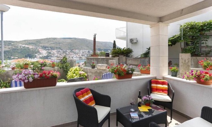 Babin Kuk Apartamento | Apartments Pojko - One-Bedroom Apartment with Terrace (Yellow)