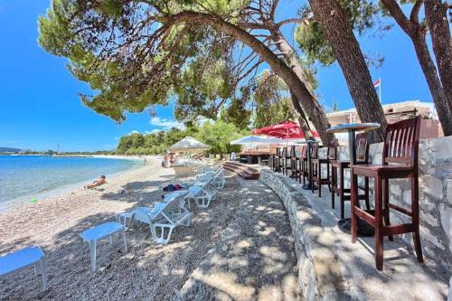 Kastel Stafilic Apartamento | Apartments & Rooms Seaside