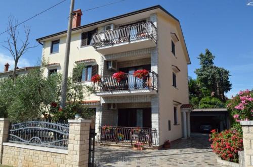 Murine Apartamento | Apartments Ruža