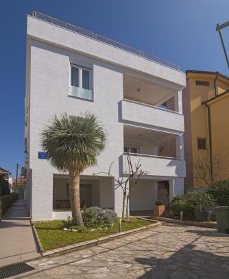 Pirovac Apartamento | Apartments Villa Šeni