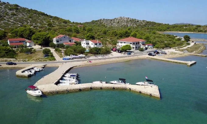 Murter Apartamento | Apartments Villa Petra