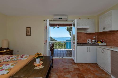 Krvavica Apartamento | Apartments Vlatko - affordable & cosy