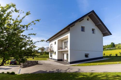 Podcetrtek Apartamento | Apartments & Wellness Dalija with Massages studio