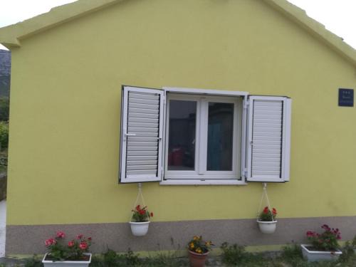 Kastel Sucurac Apartamento | Apartments with a parking space Kastel Sucurac, Kastela - 15430
