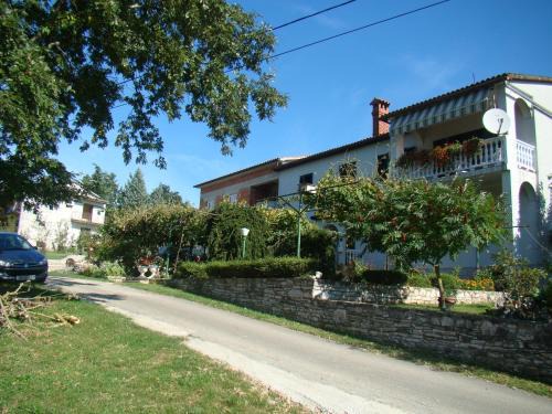 Pican Apartamento | Apartments with a parking space Zajci, Central Istria - Sredisnja Istra - 14303