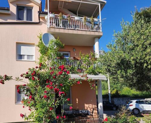 Kastel Stari Apartamento | Apartments with parking space Kastel Stari, Kastela - 24406