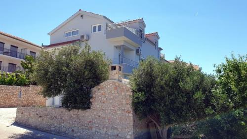 Primosten Burnji Apartamento | Apartments with parking space Bilo, Primosten - 12870
