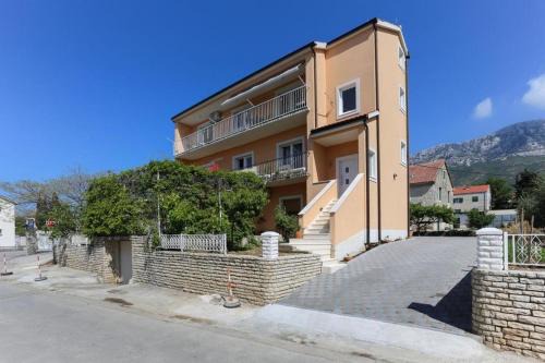 Kastel Gomilica Apartamento | Apartments with parking space Kastel Gomilica, Kastela - 20245