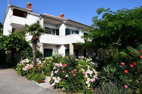 Banjol Apartamento | Apartments with parking space Banjol, Rab - 23240