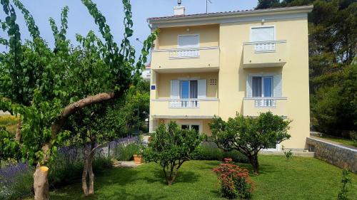 Rab Apartamento | Apartments with parking space Rab - 12383