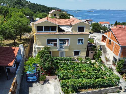 Island Dugi Otok Apartamento | Apartments with parking space Sali, Dugi otok - 16324