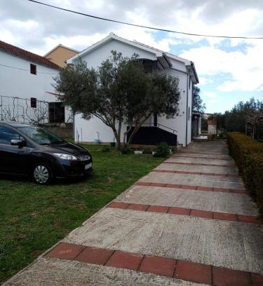Kraj Apartamento | Apartments with parking space Kraj, Pasman - 8213