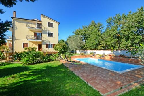 Valica Casa | Apartments with pool Albina